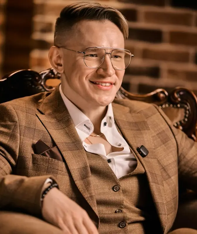 Антон Богданов